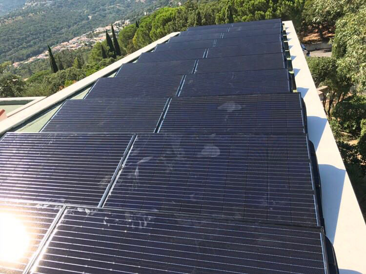 panneaux solaires noire sunlife